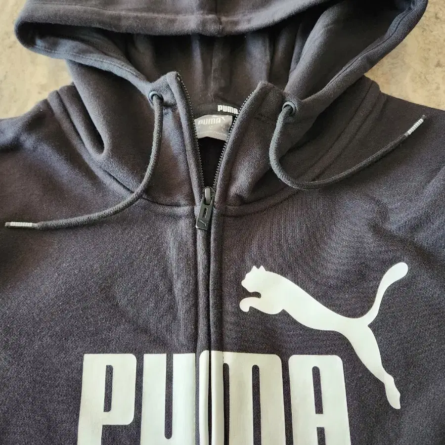 PUMA 공용 기모후드집업L(새제품) M도가능