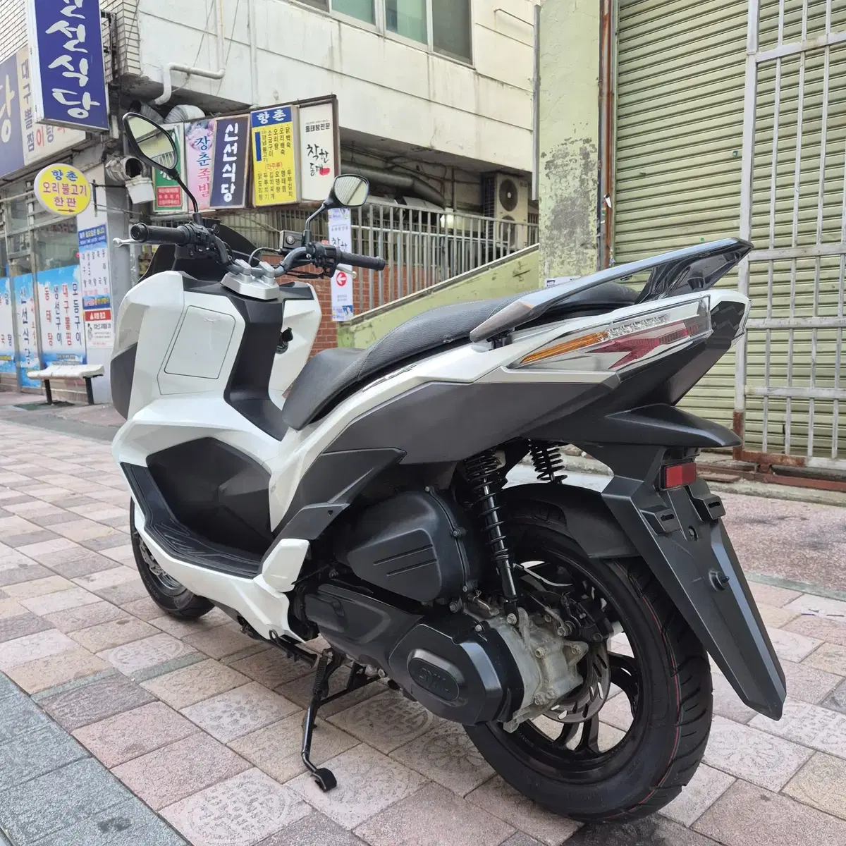 부산 센터판 S급 SYM VSX125 판매합니다.