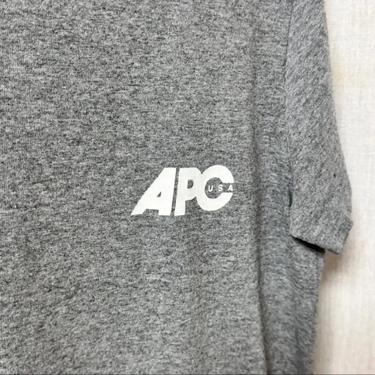 A.P.C. 반팔티