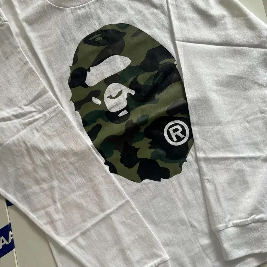 BAPE 베이프 CAMO BIG APE 헤드 LS 티셔츠