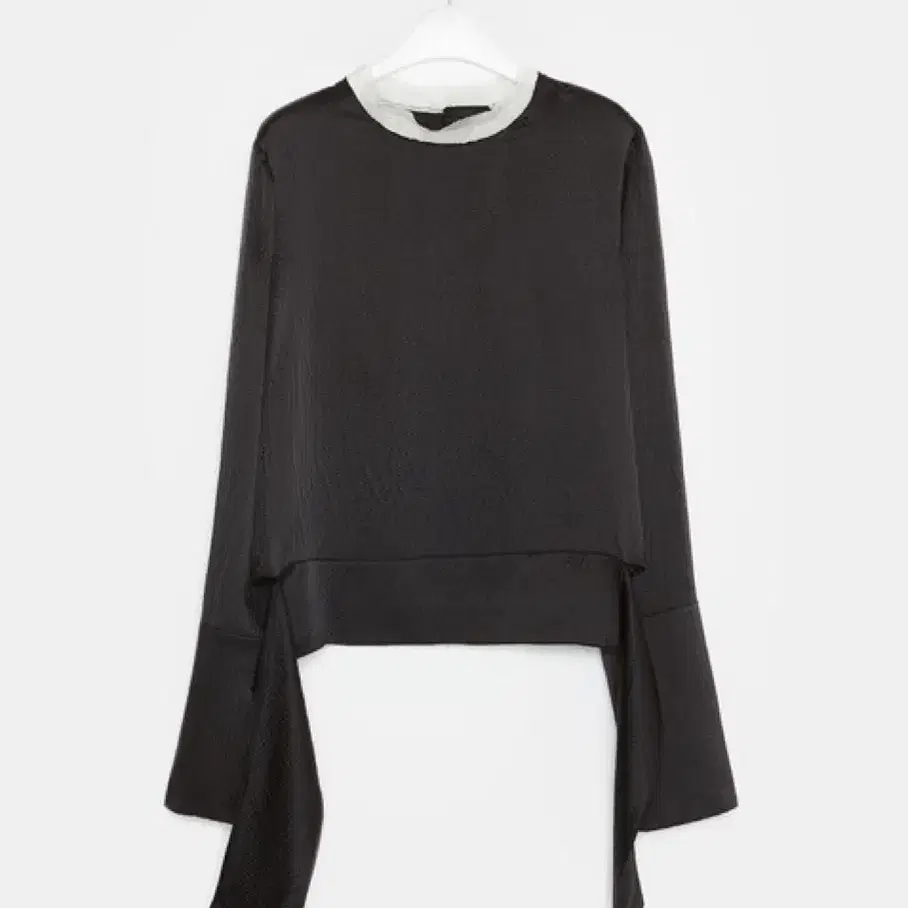 렉토 recto silk wide cuffs blouse (black)