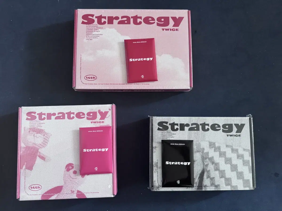 트와이스 미개봉 앨범 팝니다 Strategy TWICE Sealed