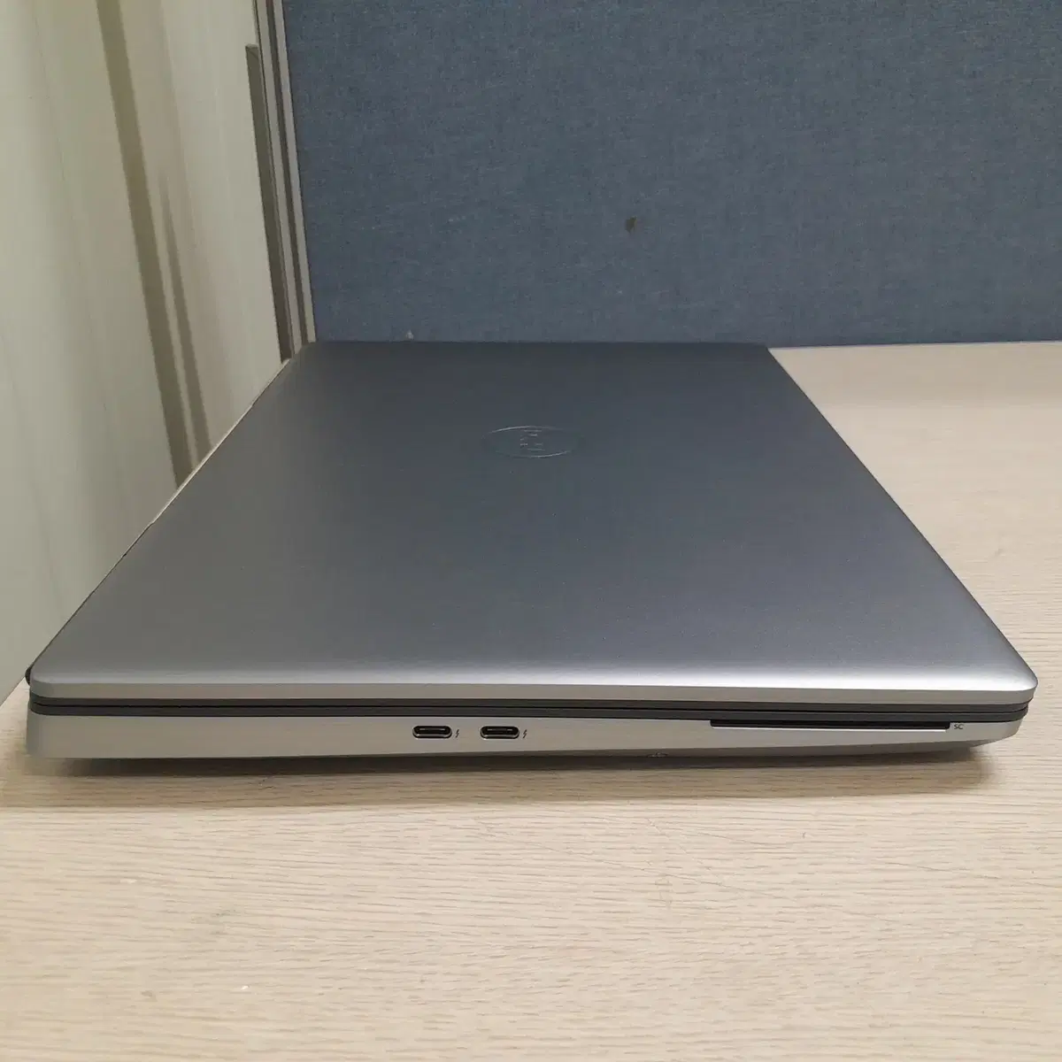 Dell Precision 7550 판매 합니다.