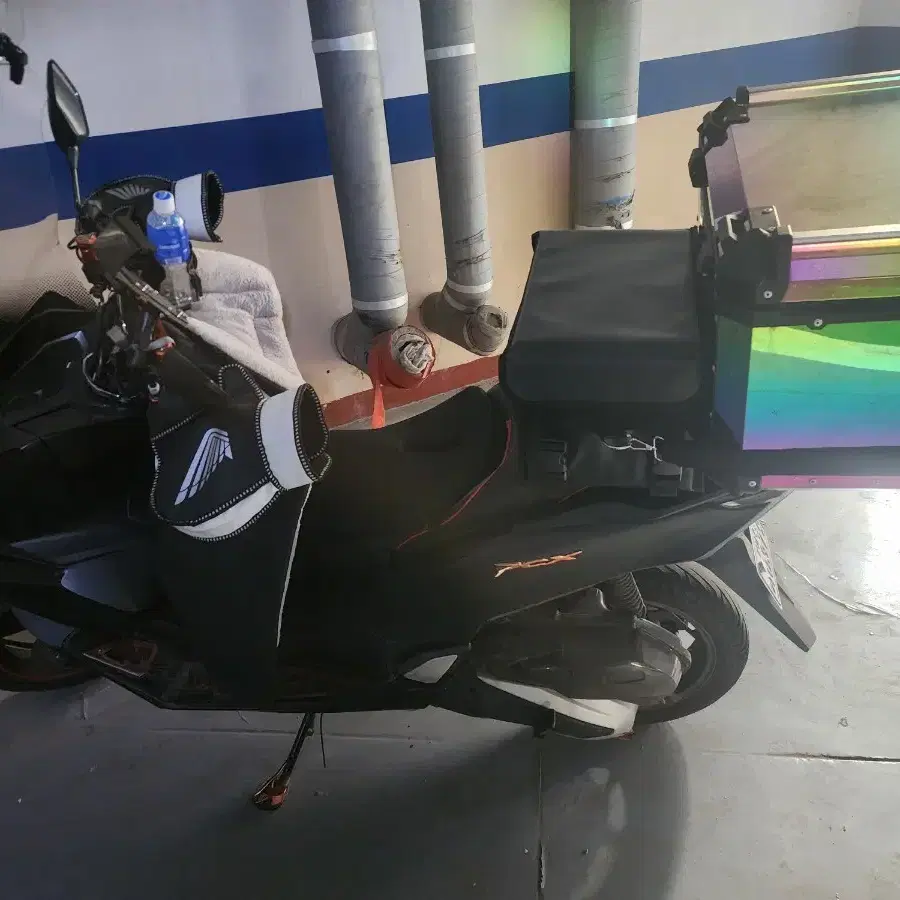 22년식 PCX 125CC 팝니다.