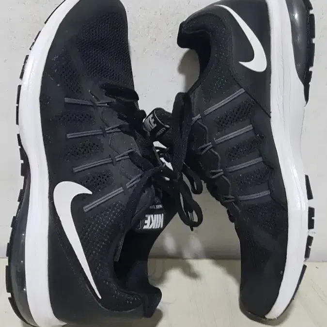 택포 270~275 A급 정품 NIKE AIR-MAX 경량 쿠션 스니커즈