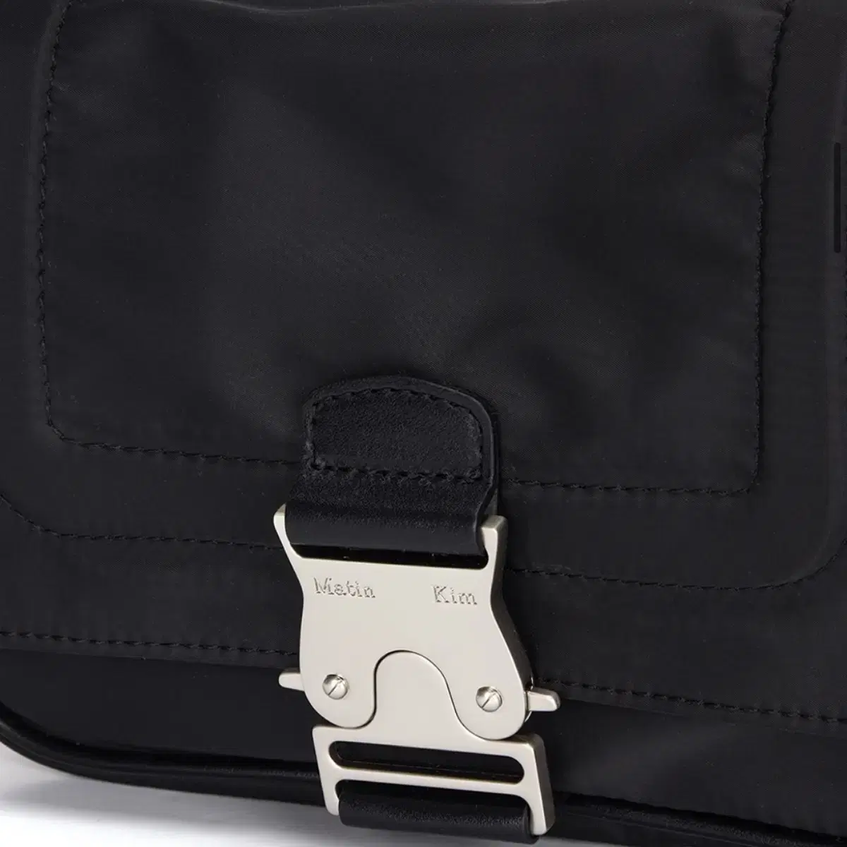 마뗑킴 MINI BUCKLE BAG IN BLACK (미착용 세제품)