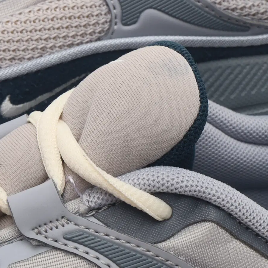 (W)耐克Air Max Bliss 浅铁灰/军械库海军蓝