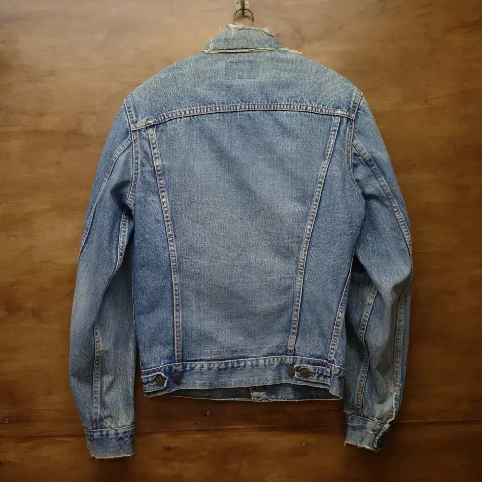 70s levis 3rd Distressed Denim Jacket