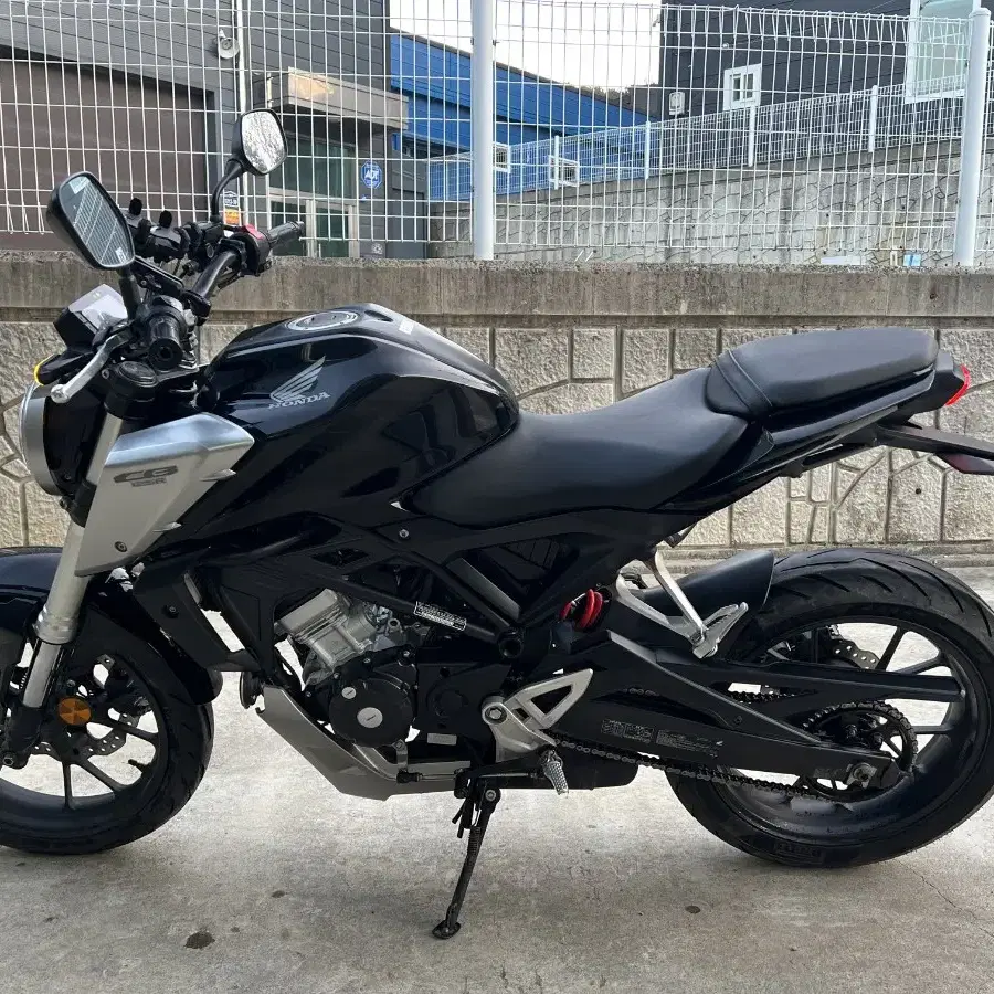 19년식 혼다 CB 125 R 블랙 판매