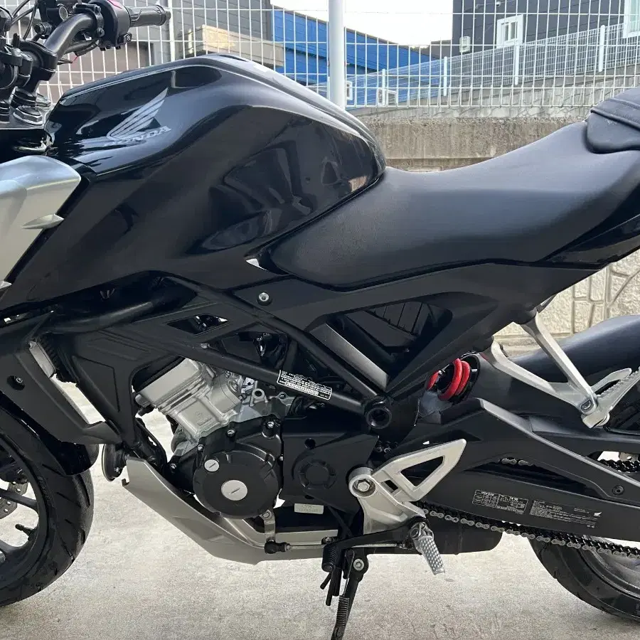 19년식 혼다 CB 125 R 블랙 판매