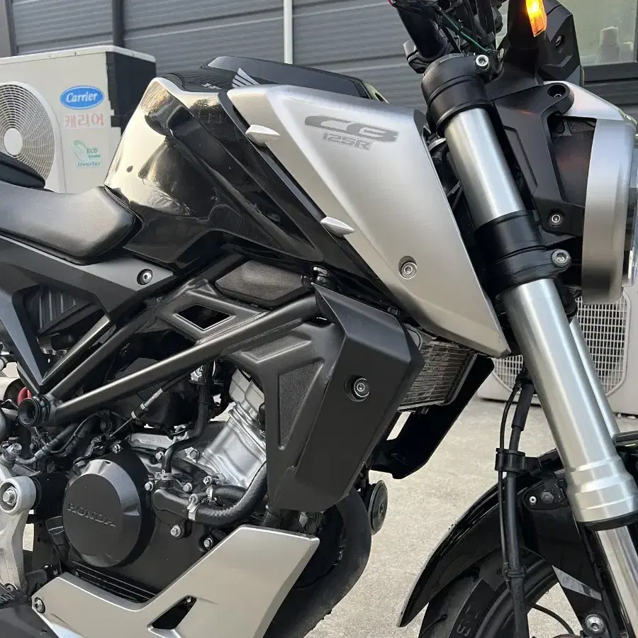 19년식 혼다 CB 125 R 블랙 판매