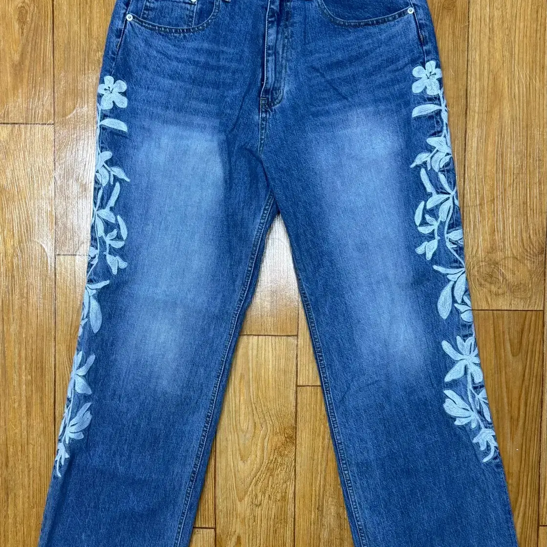 Tuin(투인) Vine Denim Pants