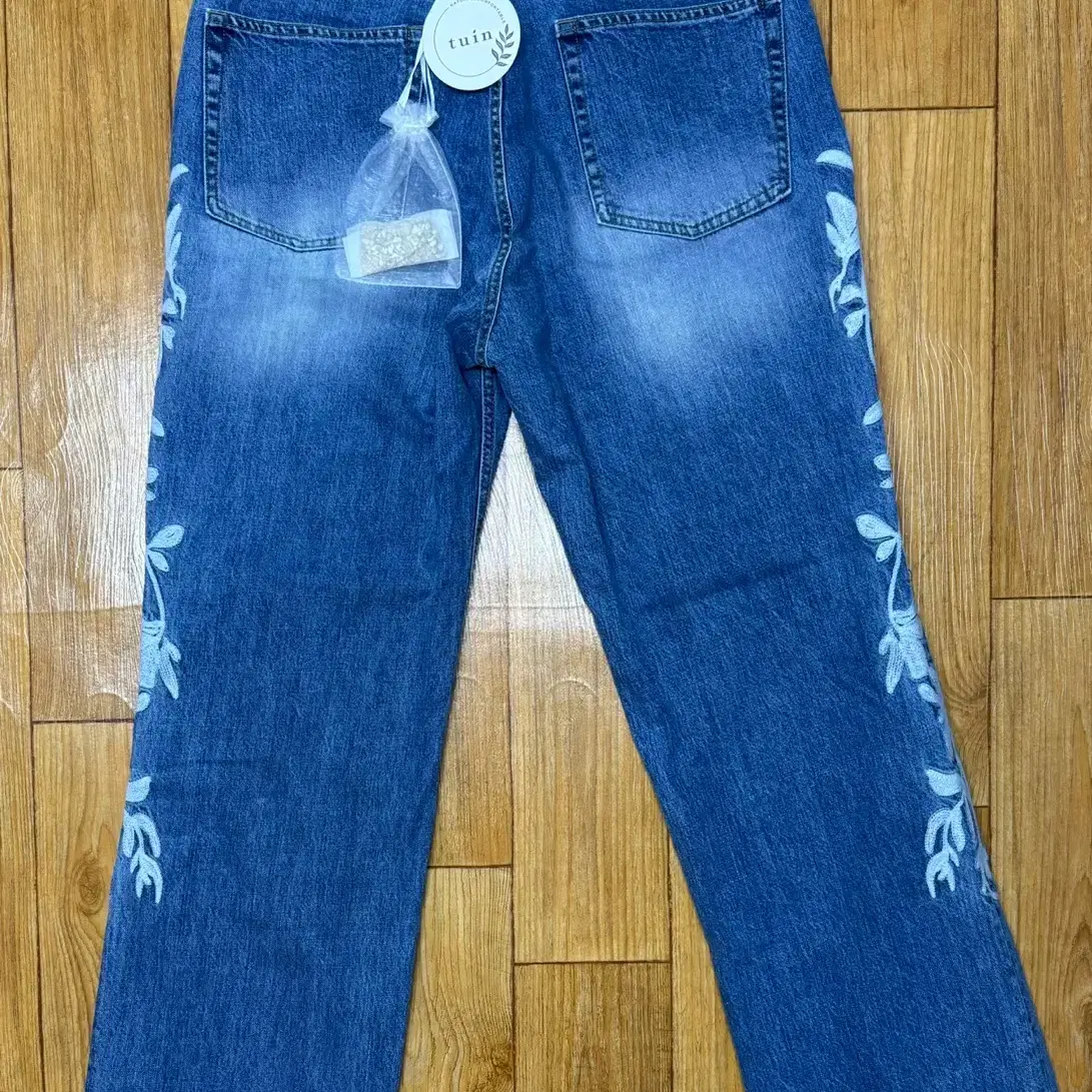 Tuin(투인) Vine Denim Pants