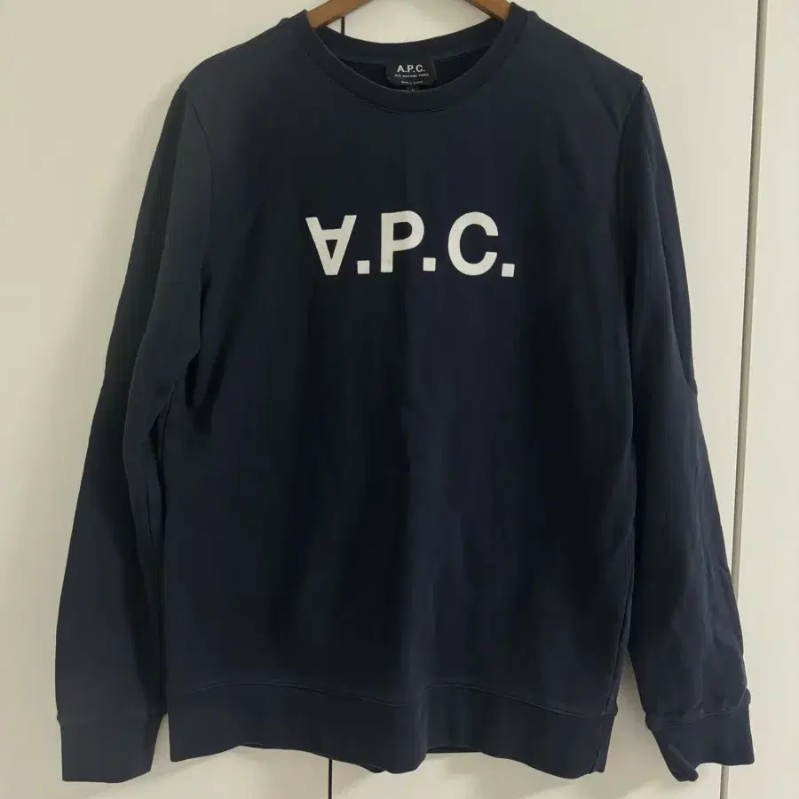 아페쎄 a.p.c vpc 로고 맨투맨