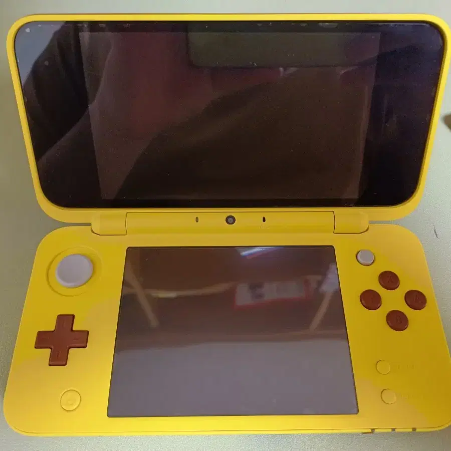 닌텐도 2ds xl 피카츄 에디션 외 3ds 포켓몬칩 5개 일괄 판매