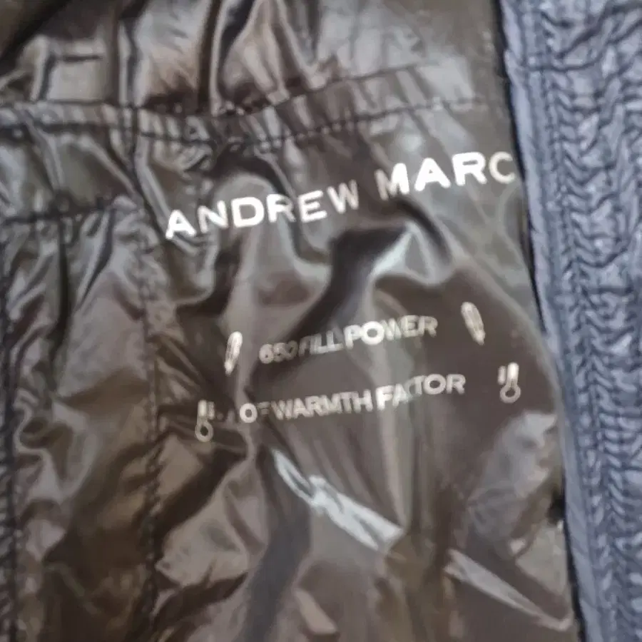 Andrew Marc 네이비색 경량패딩