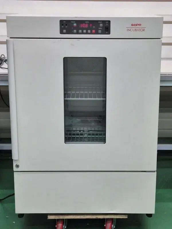 SANYO MIR-152 Incubator 126L 인큐베이터