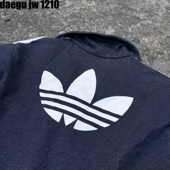 100 ADIDAS ZIPUP 아디다스 집업