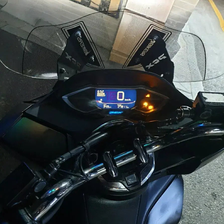 PCX22년230만팝니다