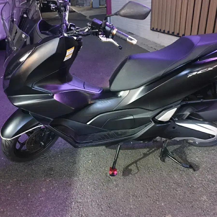 PCX22년230만팝니다