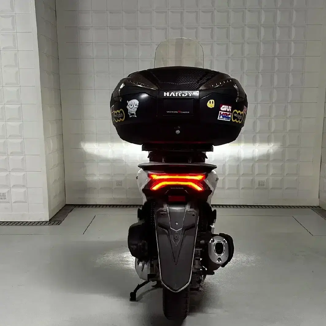 혼다 PCX125 ABS 2021년식 1만7천 실키로수 배달세팅차량