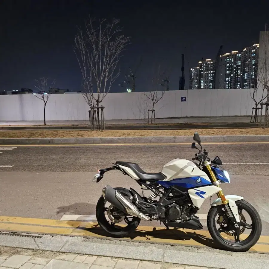 bmw g310r 5600km