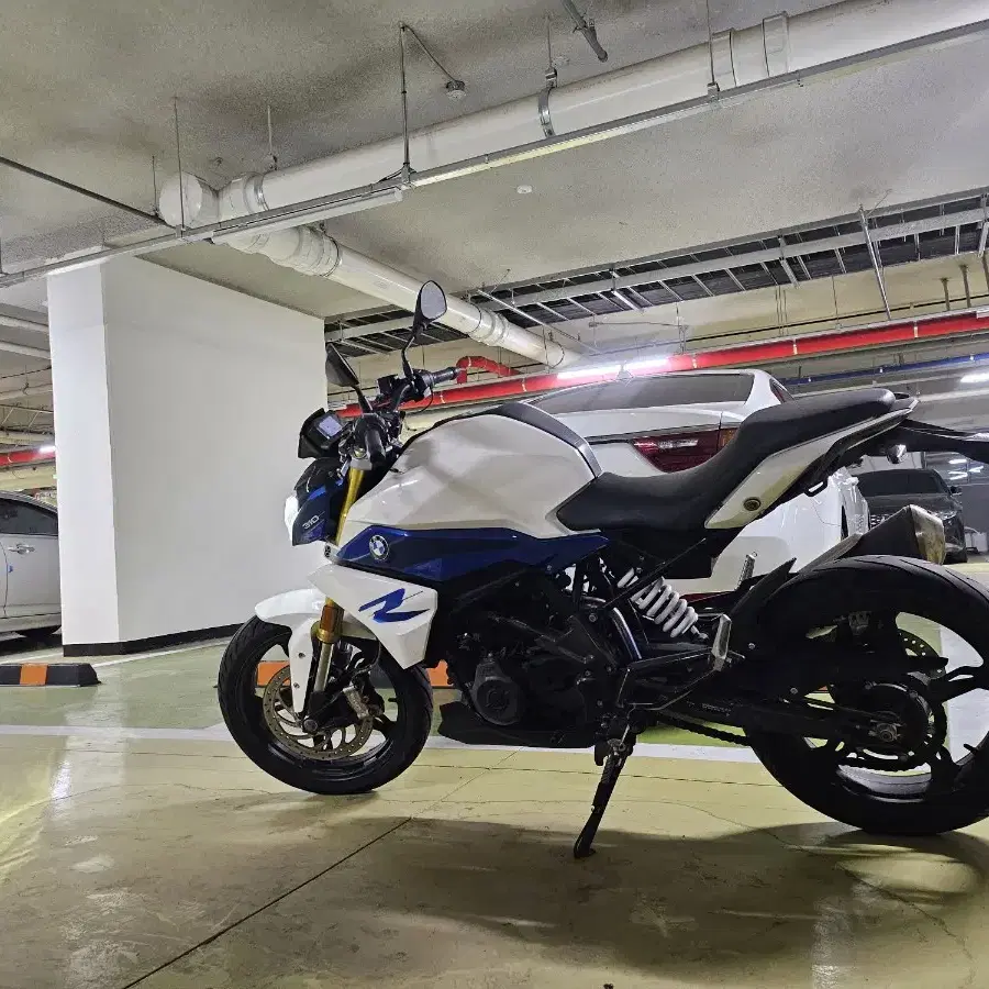 bmw g310r 5600km