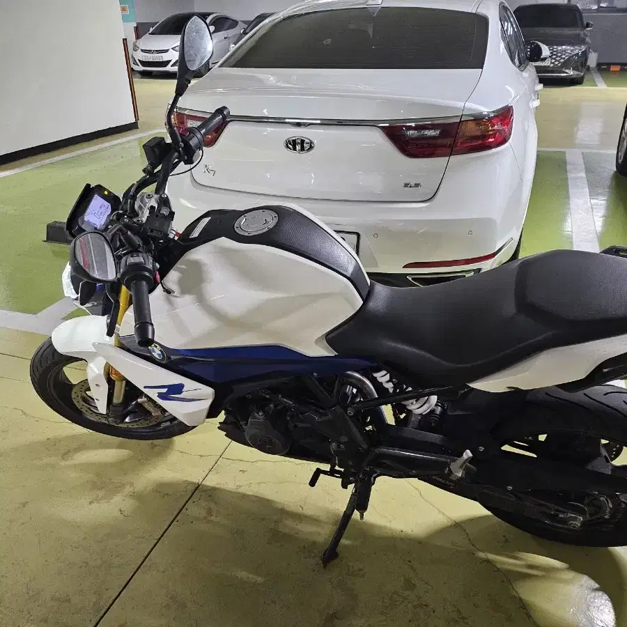 bmw g310r 5600km