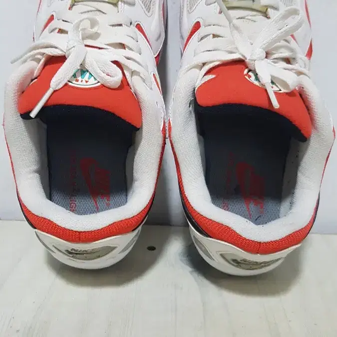 택포 250~255 A급 정품 NIKE AIRMAX2 라이트 경량 쿠션화