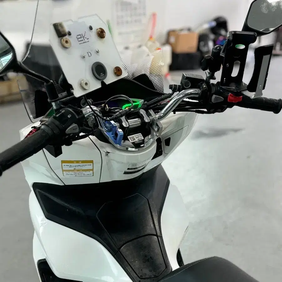 22년식 혼다 PCX125 ABS모델 36@@@KM 판매합니다.