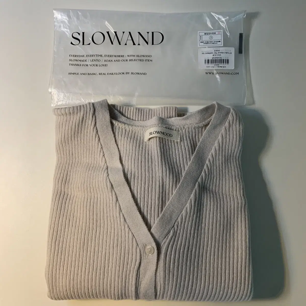 새상품) 슬로우앤드 브이넥  #SLOWMADE. -3kg 브이캐시 메리노