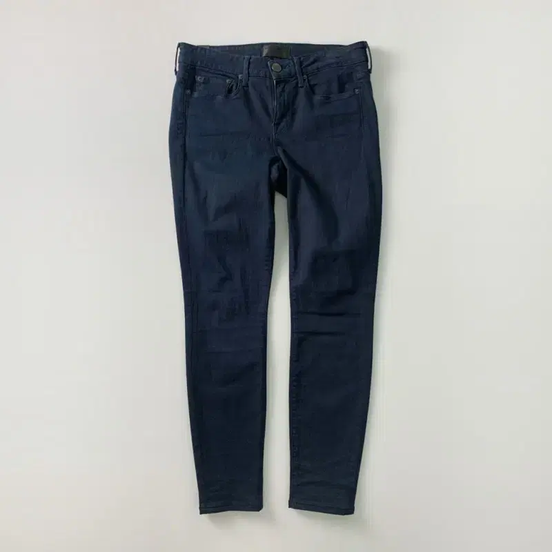 27 Vince Span Cotton Trousers F717