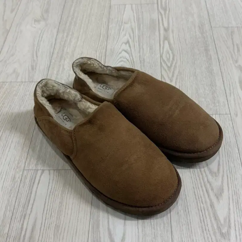 UGG 어그 켄톤 남성용 슬립온 280