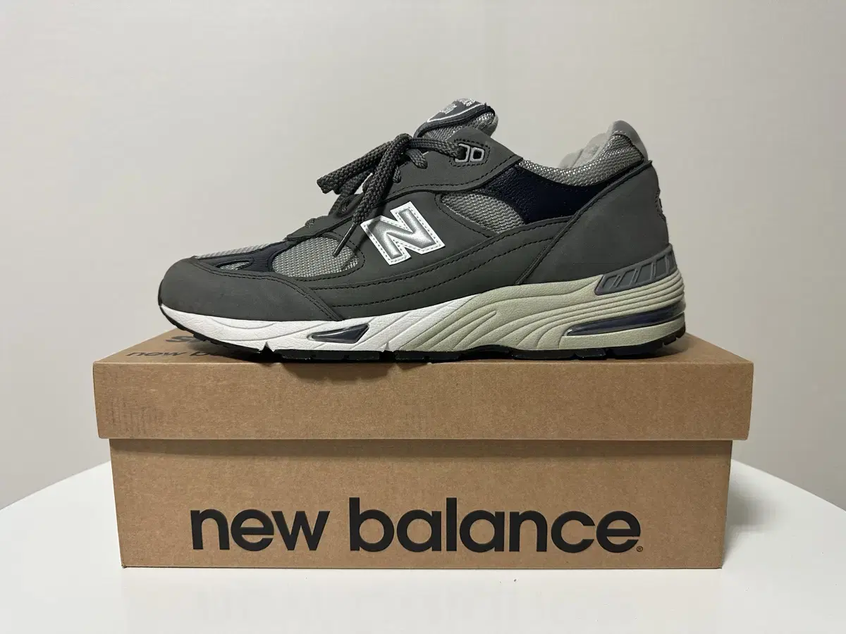 New Balance 991 Made in the UK Castle Rock Navy US11