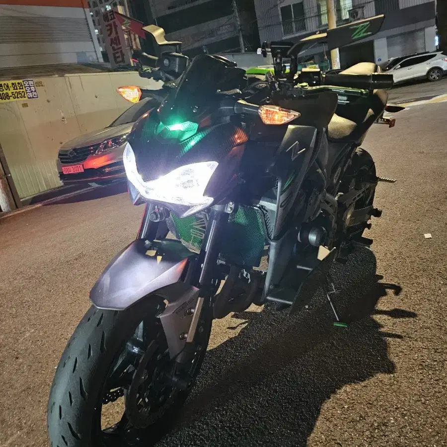 가와사키 Z900 19년식 오스틴 풀튜닝 급매 R6 Tmax