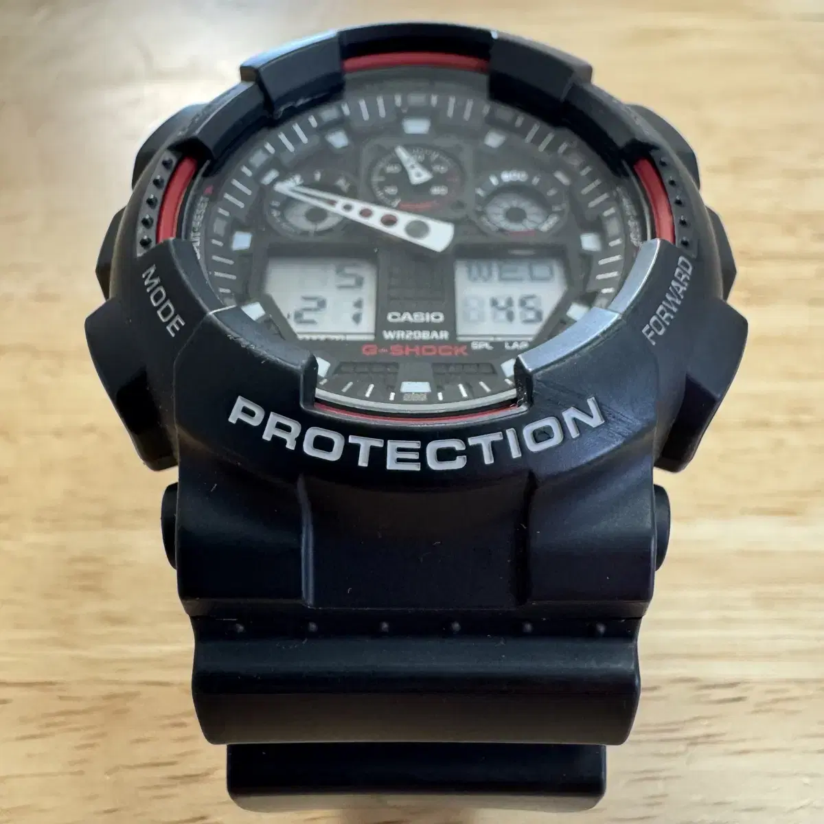 지샥 빅페이스 (G-SHOCK GA-100) 블랙&레드 팝니다