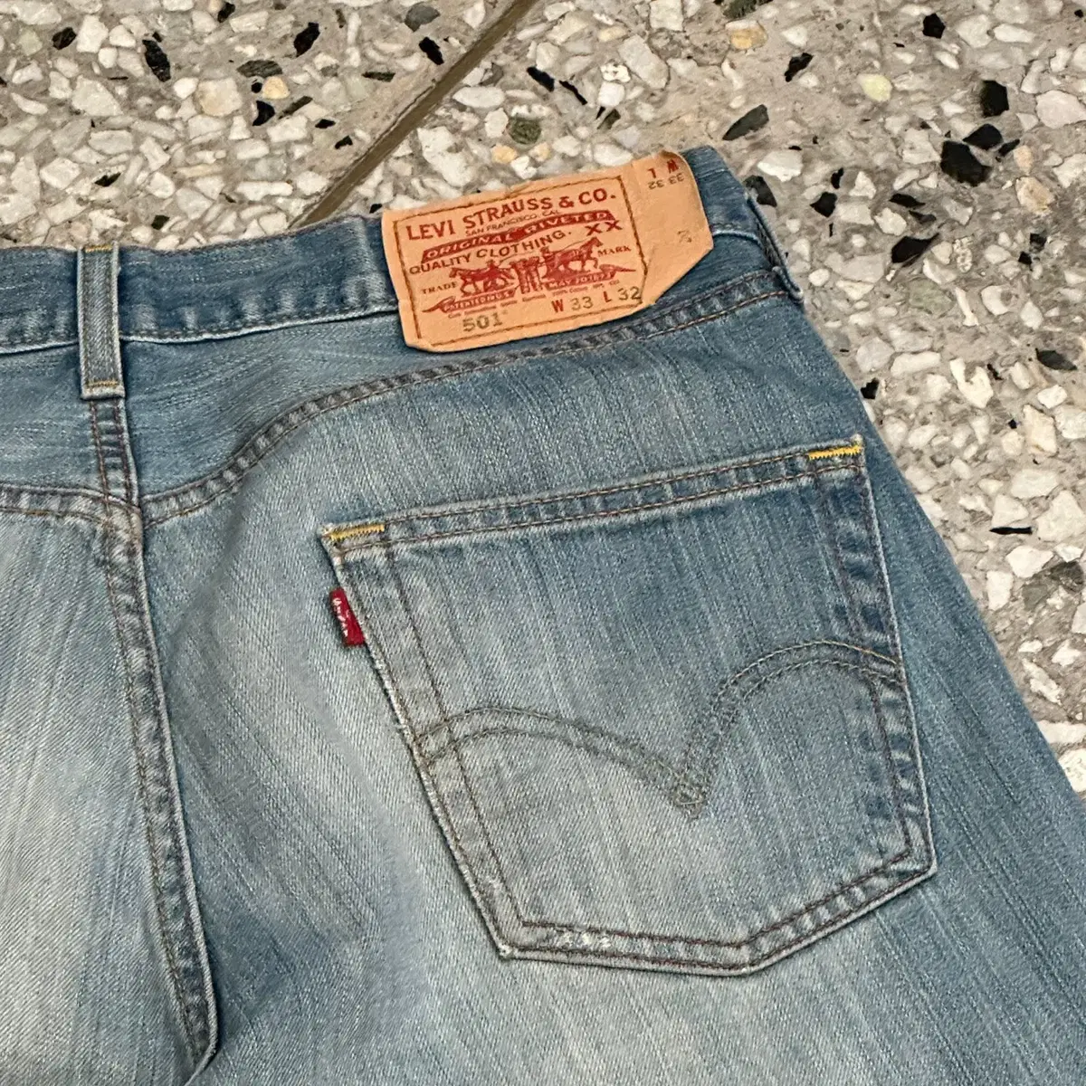 Levi's 리바이스 501 연청 일자 데님 팬츠