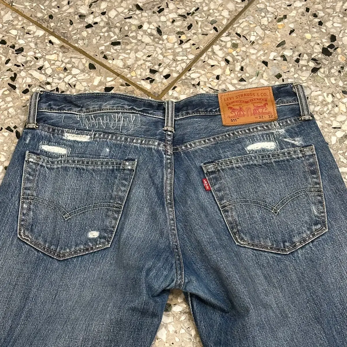 Levi's 리바이스 511 데미지 일자 데님 팬츠