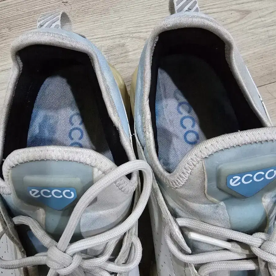 ecco 바이움 고어텍스 스파이크리스 골프화 275mm