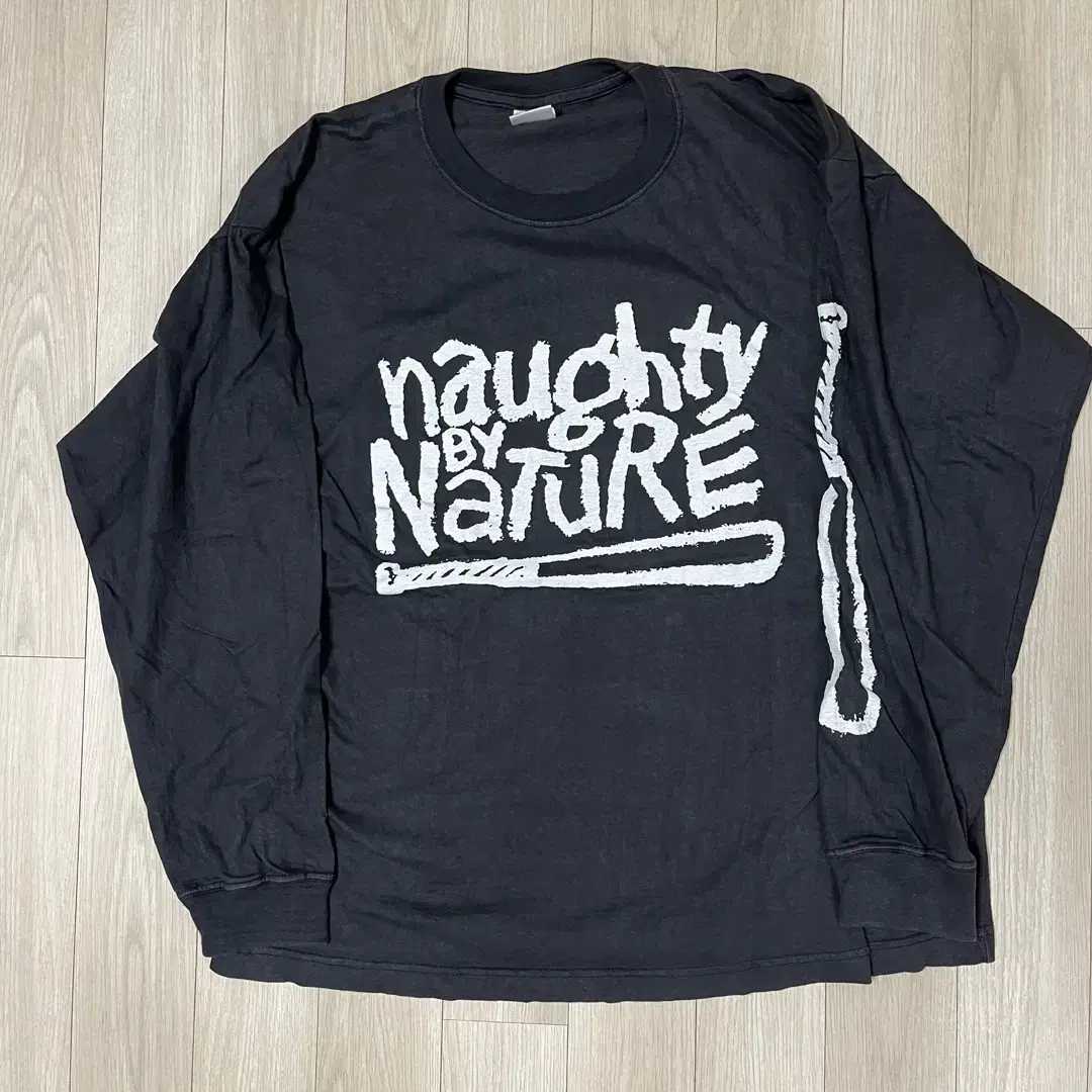 90s naughty by nature 롱슬리브 XL