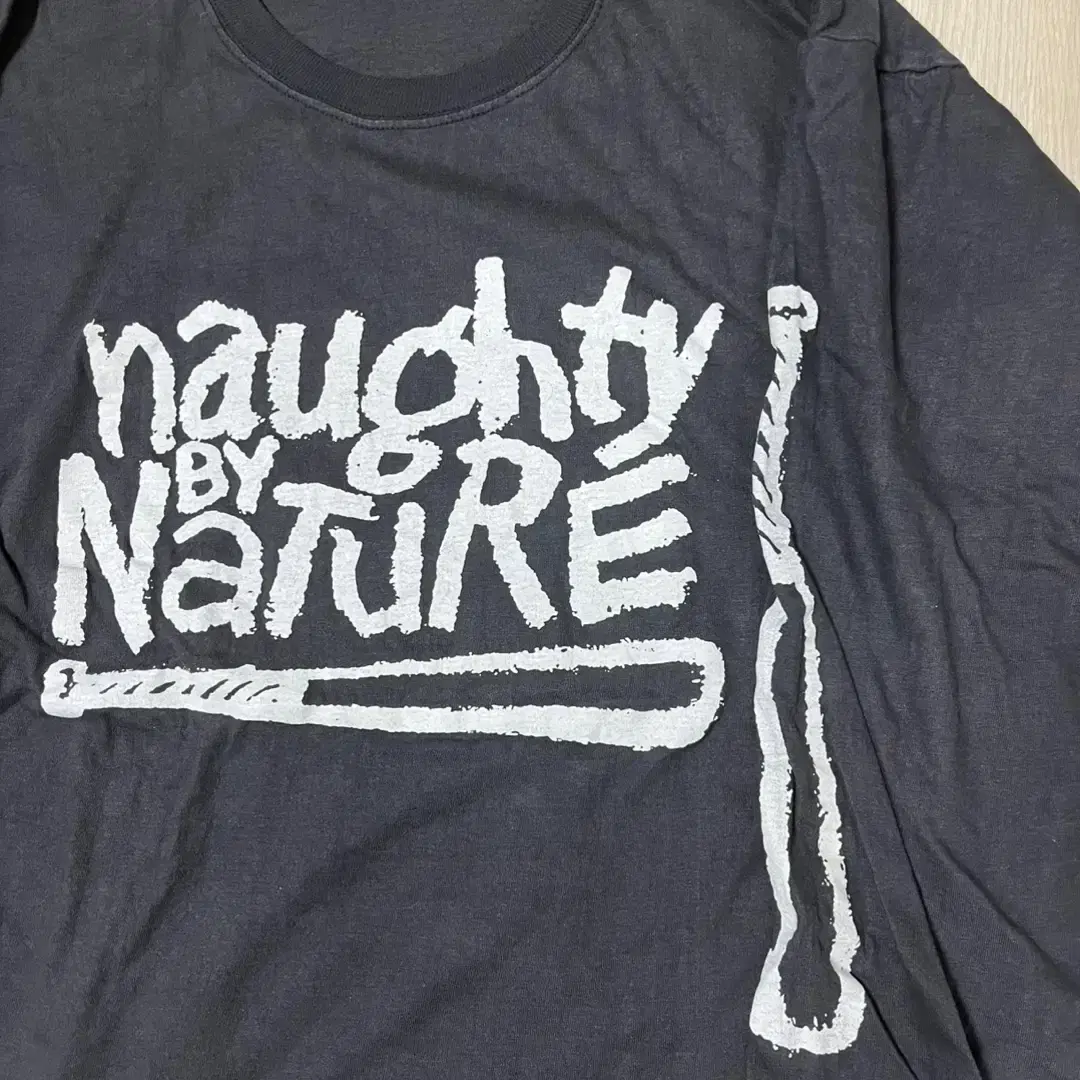 90s naughty by nature 롱슬리브 XL