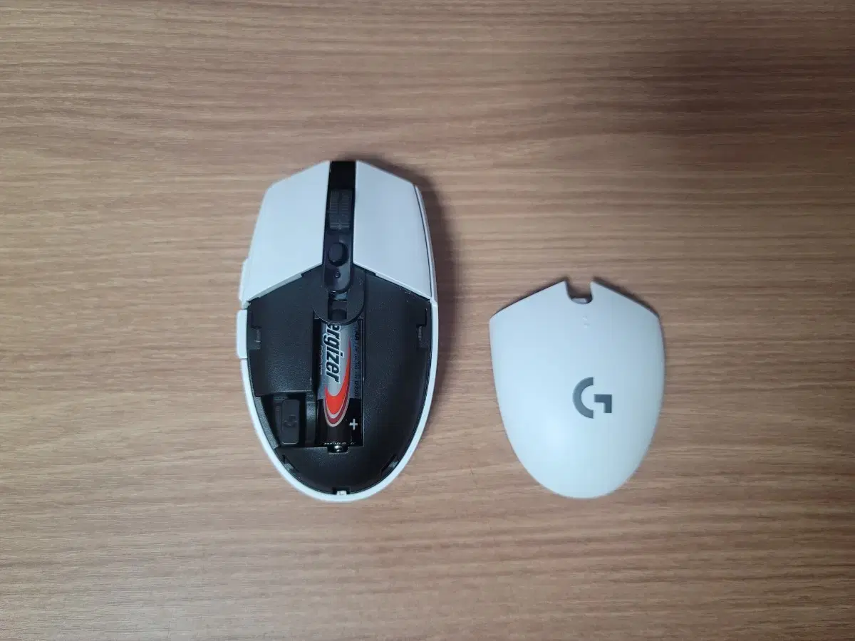 로지텍 G304 화이트 저소음 마우스