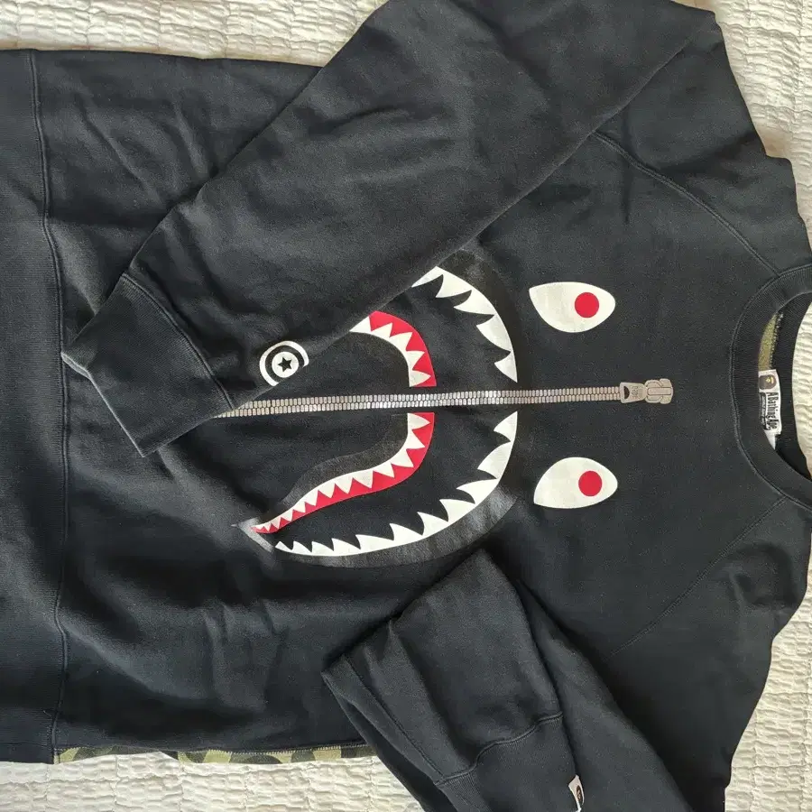 [XL]BAPE 맨투맨