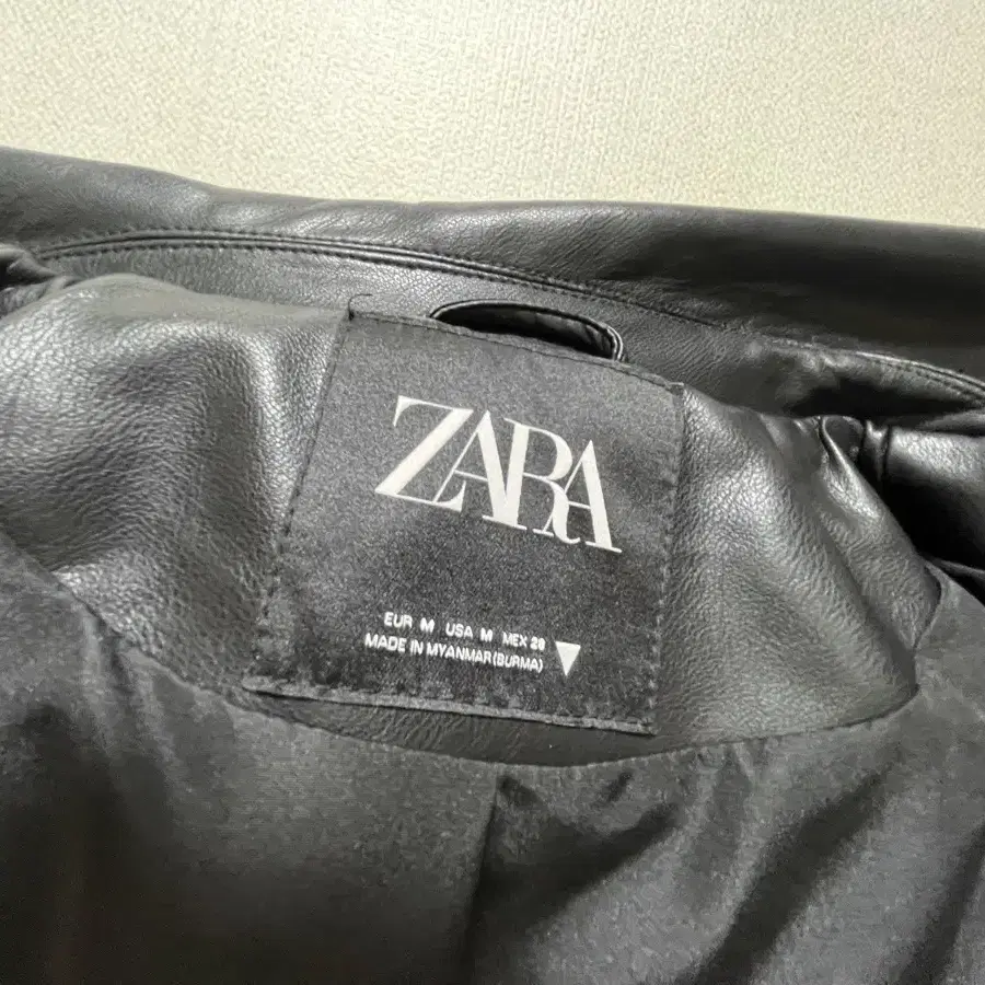 자라 ZARA 여성 라이더 가죽 자켓