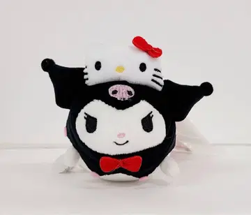 산리오 50주년 기념 헬로키티x 쿠로미봉제 인형 열쇠고리 참
