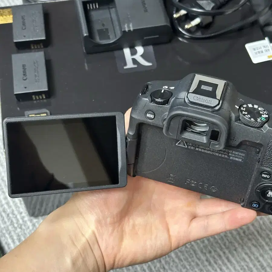 캐논 EOS R8