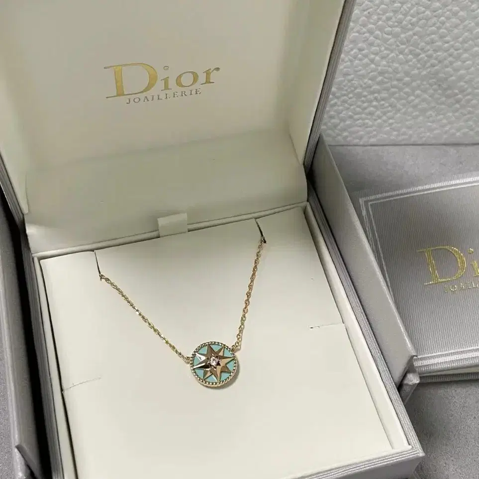 DIOR 디오르 여사 목걸이