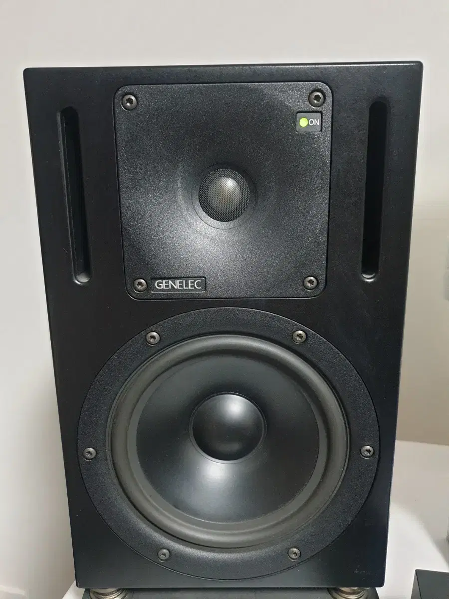 스피커 GENELEC 1030a