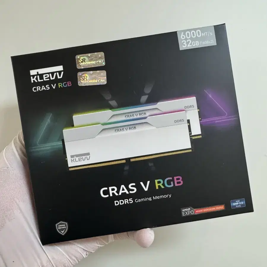 Essencore Klevv DDR5  화이트 CRAS V RGB 32G