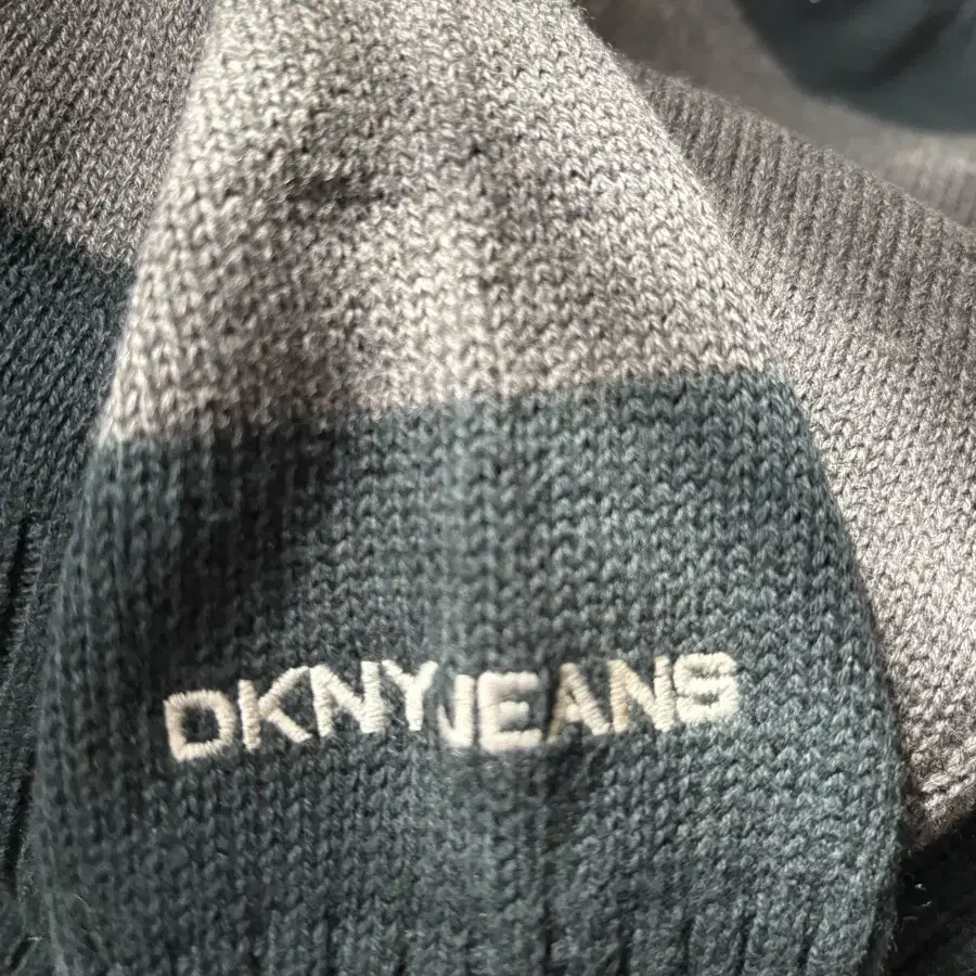 새상품) DKNY 니트 L사이즈  만천원